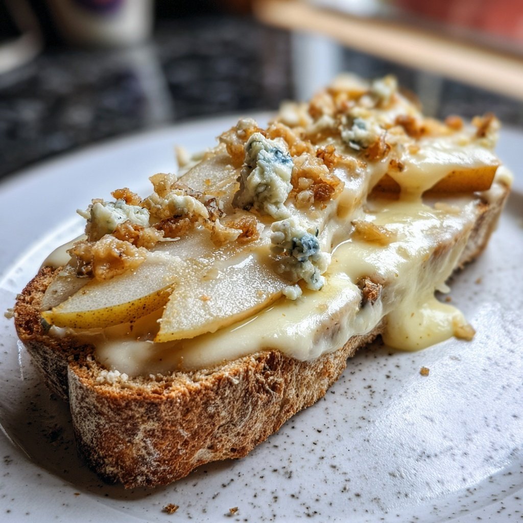 Raclette mit Birne und Blauschimmelkäse